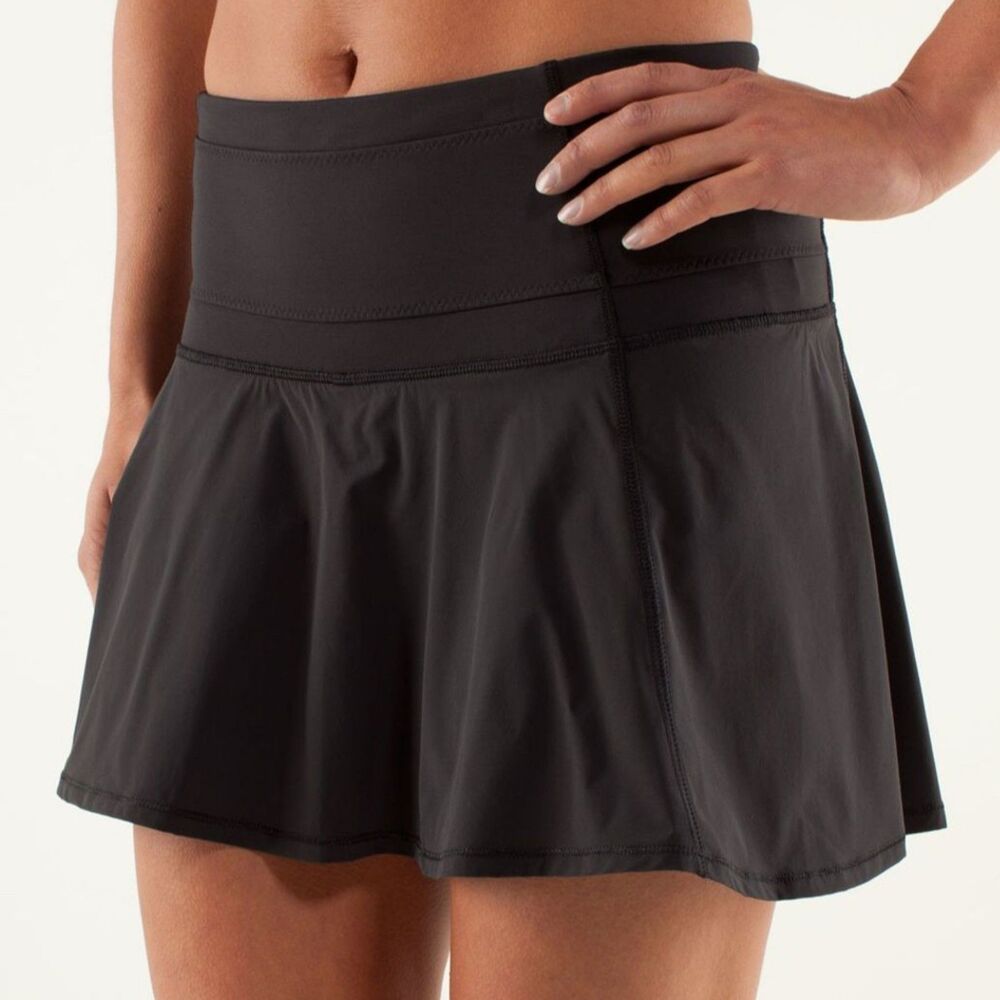 lululemon Hot Hitter Tennis Skirt Size 6 Black Skort Power Luxtreme W8003S